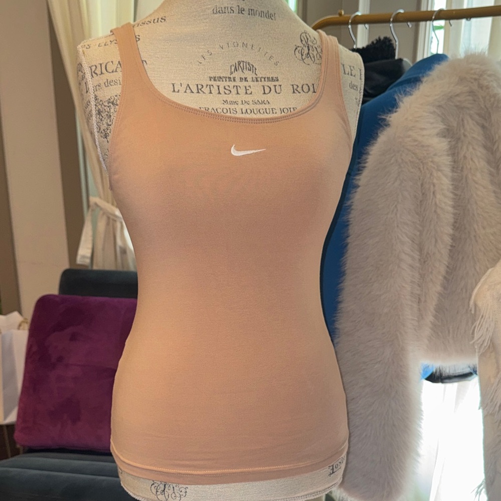 Nike Tan Sleeveless Tank Top Sportswear Everyday Modern Essentials Hemp sz Small - Picture 1 of 8